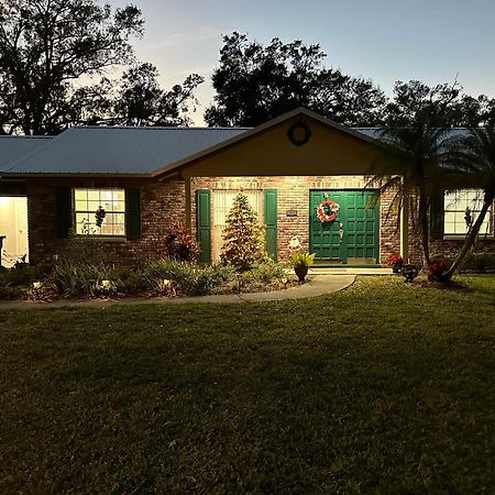 Lake Valrico'S Camelot Court With Heated Pool & Access To Private Lake Eksteriør bilde